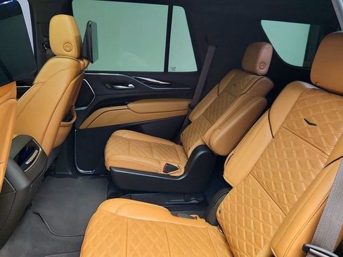 Used 2021 Cadillac Escalade Sport w/ Driver Assist Tech Package image 23