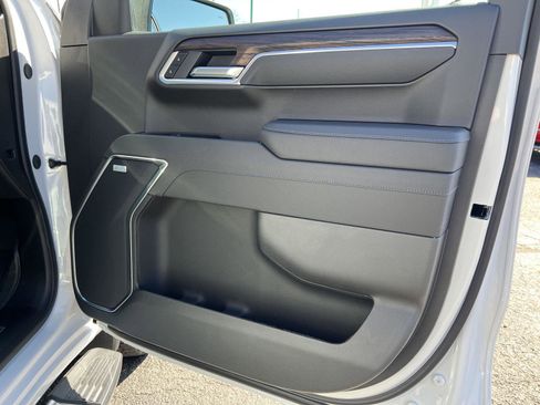 New 2026 GMC Sierra 1500 SLT w/ SLT Premium Plus Package image 19