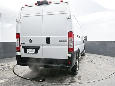 Used 2024 RAM ProMaster 2500 w/ Convenience Group FWD image 6