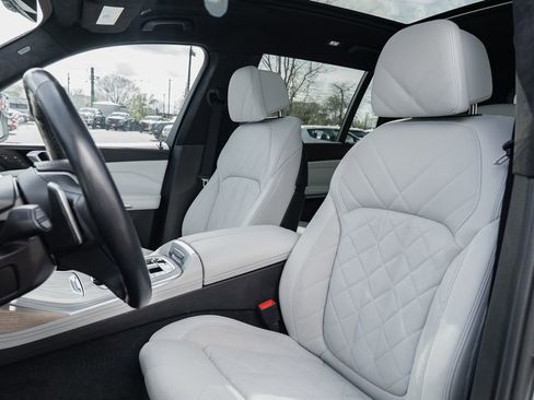 Used 2023 BMW X7 xDrive40i w/ Executive Package image 22