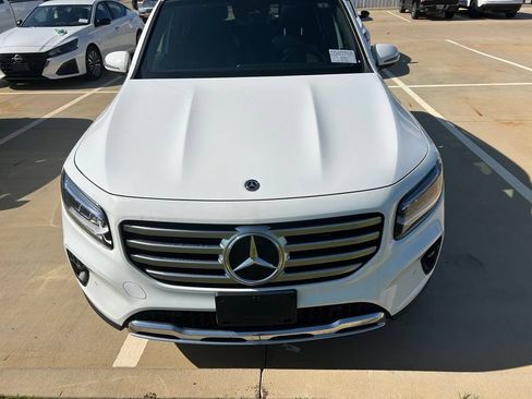 Used 2025 Mercedes-Benz GLB 250 4MATIC image 15