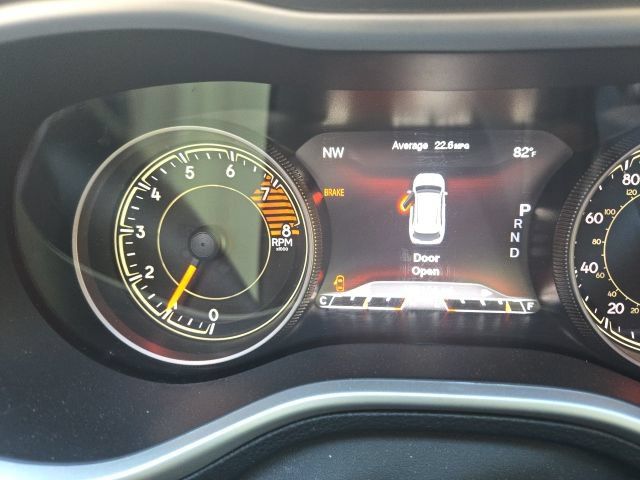 Used 2016 Jeep Cherokee Trailhawk w/ Comfort/Convenience Group AWD/4WD image 18