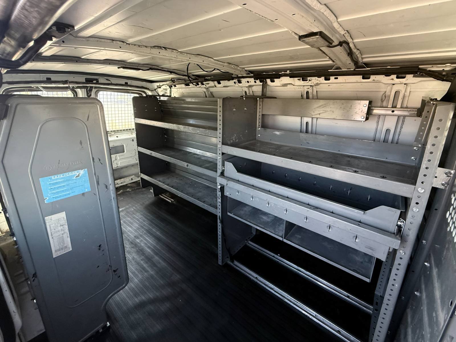 Used 2016 Chevrolet Express 2500 RWD image 41