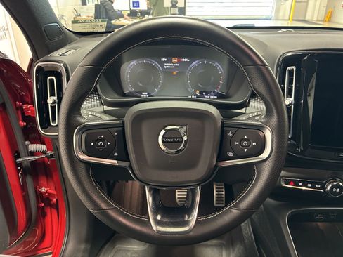 Used 2021 Volvo XC40 T5 R-Design w/ Advanced Package image 7