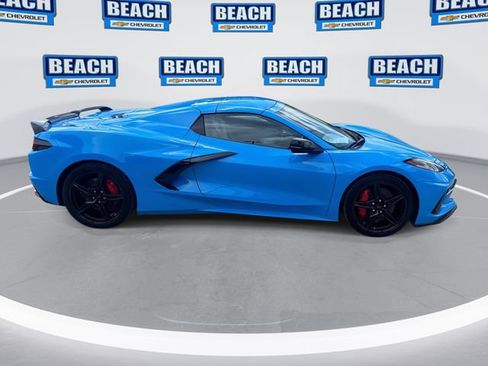 Used 2021 Chevrolet Corvette Stingray Preferred Conv w/ Z51 Performance Package RWD image 9