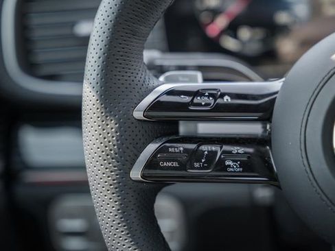 New 2026 Mercedes-Benz GLS 450 4MATIC image 32