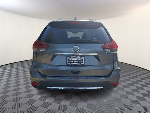 Used 2020 Nissan Rogue SV w/ Premium Package FWD image 6