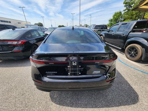 Used 2024 Honda Accord Sport image 6