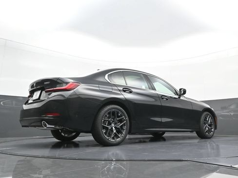 New 2026 BMW 330i xDrive Sedan w/ Convenience Package AWD/4WD image 27