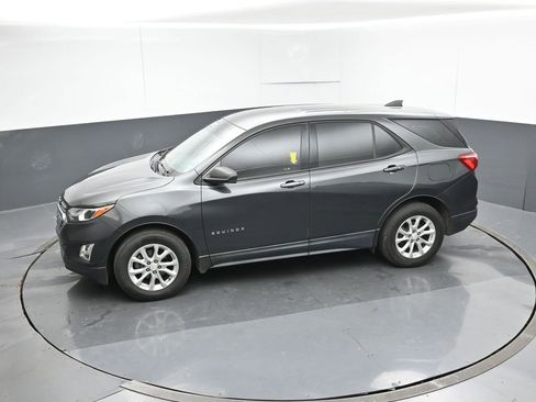 Used 2019 Chevrolet Equinox LS FWD image 46