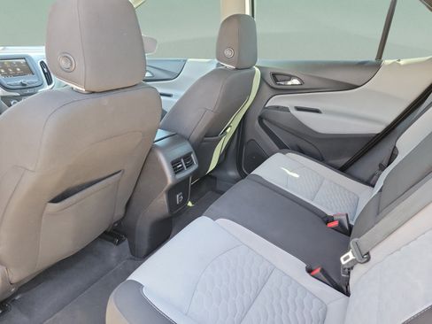 Used 2019 Chevrolet Equinox LS FWD image 5