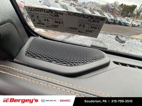 Used 2021 Jeep Wrangler Unlimited Sahara image 27