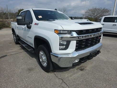 Used 2022 Chevrolet Silverado 2500 LT w/ Convenience Package image 11