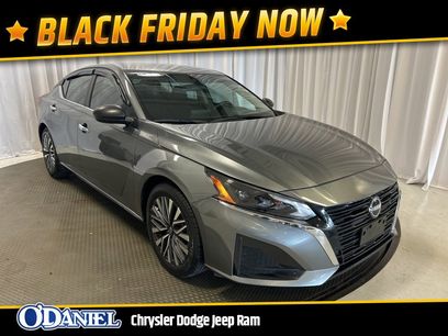 Used 2024 Nissan Altima 2.5 SV