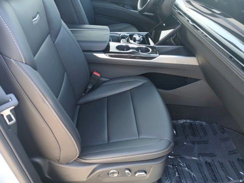 Certified 2026 Cadillac Escalade 2WD w/ LPO, Floor Liner Package image 22
