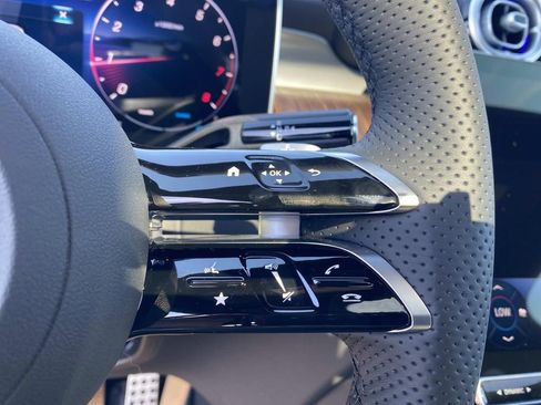New 2026 Mercedes-Benz GLC 300 image 18