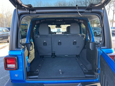Used 2026 Jeep Wrangler Unlimited Sport AWD/4WD image 27