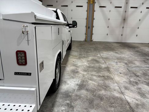 Used 2019 Ford F350 XL w/ Power Equipment Group RWD image 10