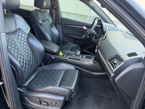 Used 2018 Audi SQ5 Premium Plus w/ Navigation Package AWD/4WD image 30