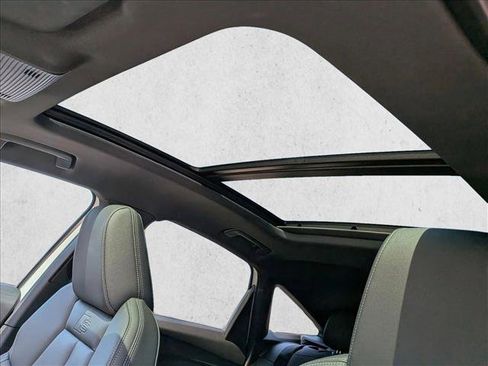Used 2025 Audi Q4 e-tron Premium Plus w/ Premium Plus AWD/4WD image 17