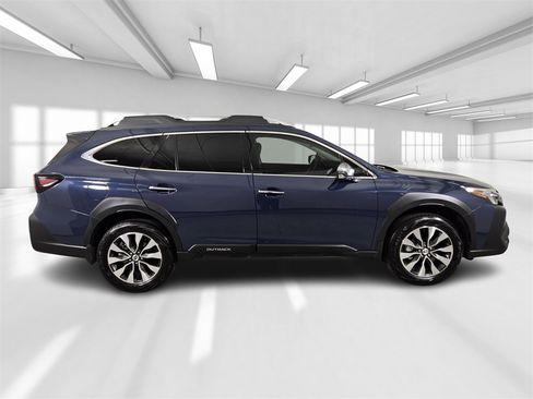 Certified 2025 Subaru Outback Touring w/ Popular Package #2 image 8