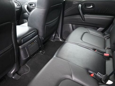 Used 2022 Nissan Armada SV image 19