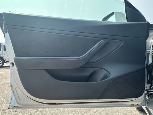 Used 2018 Tesla Model 3 Long Range image 14