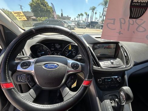 Used 2014 Ford Escape SE w/ Equipment Group 201A FWD image 23