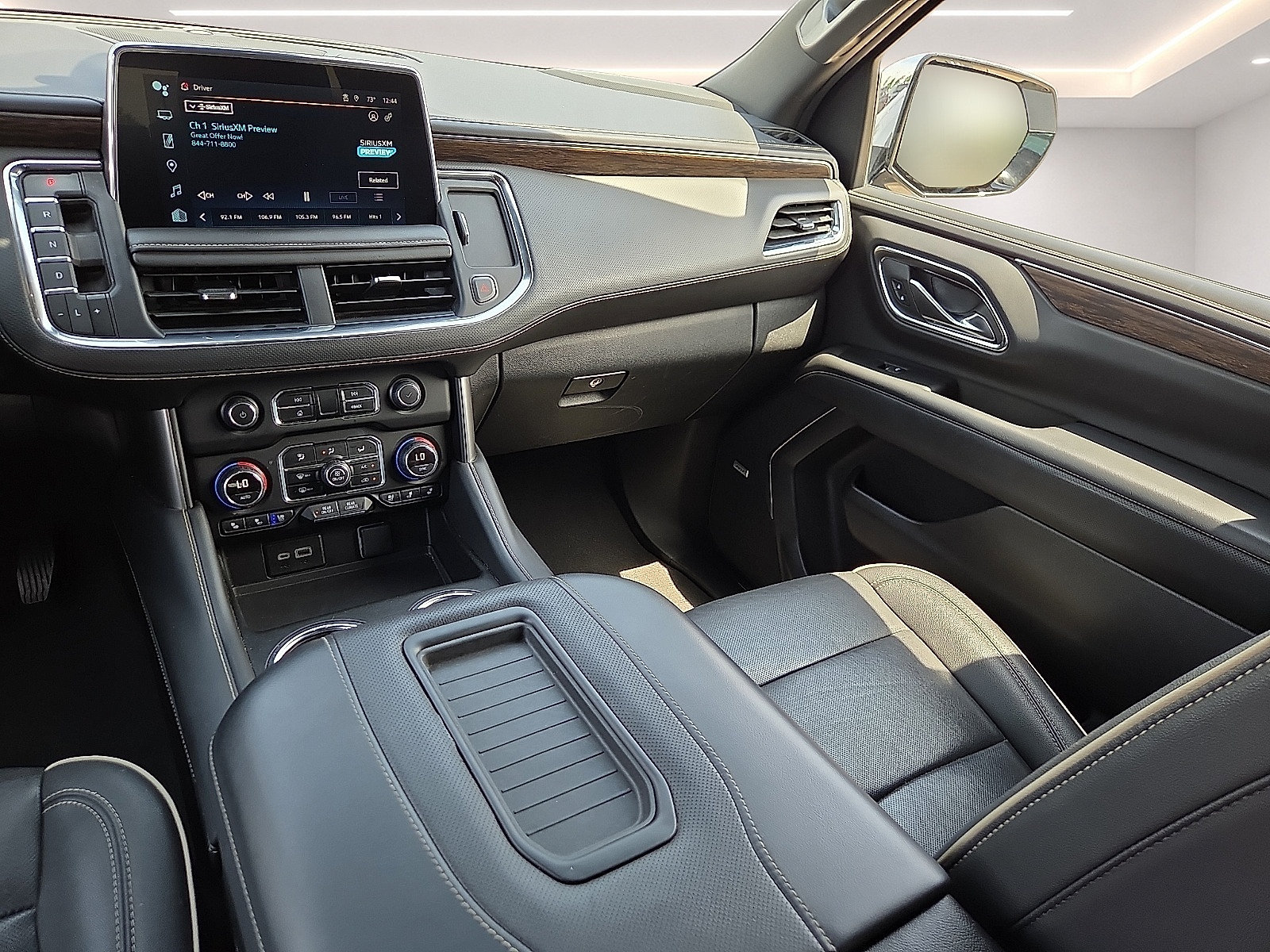Used 2024 Chevrolet Tahoe Premier RWD image 13