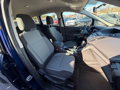 Used 2017 Ford C-MAX Energi SE image 10