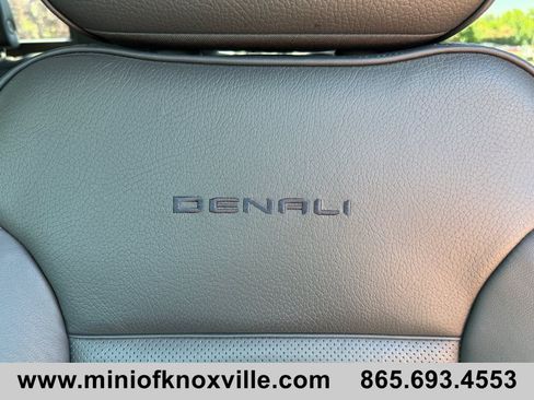 Used 2023 GMC Sierra 1500 Denali w/ Denali Reserve Package AWD/4WD image 18