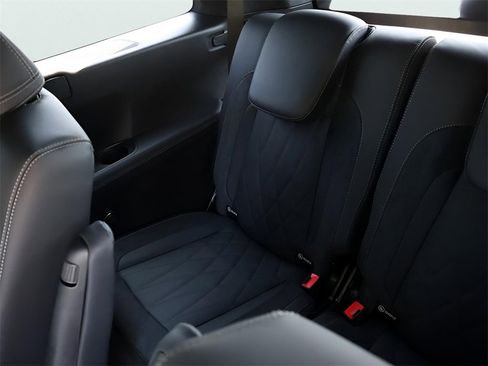 New 2025 Mercedes-Benz GLS 63 AMG 4MATIC image 28