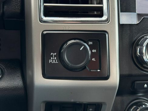 Used 2017 Ford F250 Lariat w/ Lariat Ultimate Package AWD/4WD image 42