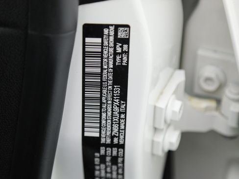 Certified 2023 Maserati Levante GT image 24