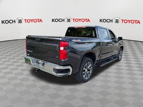 Used 2022 Chevrolet Silverado 1500 LT AWD/4WD image 8