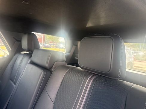 Used 2025 Toyota 4Runner Limited AWD/4WD image 7