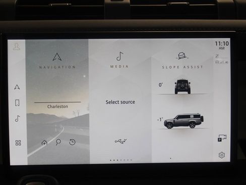 Used 2023 Land Rover Defender 130 SE image 29