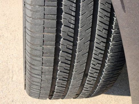 Used 2022 Dodge Challenger R/T w/ Plus Package image 11