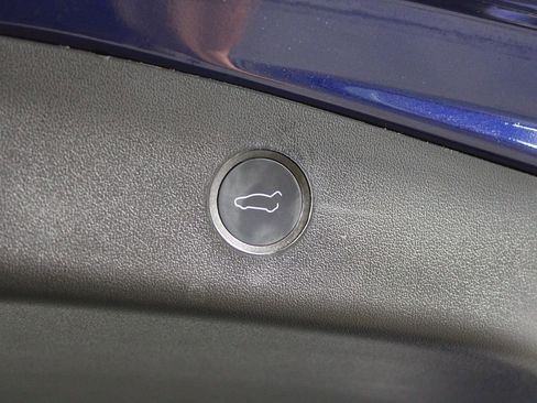 Used 2022 Tesla Model 3 Standard Range image 23