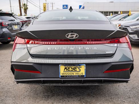 New 2026 Hyundai Elantra Blue image 9