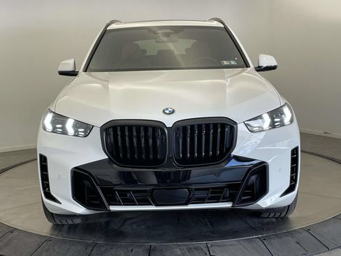 New 2026 BMW X5 xDrive40i w/ M Sport Package AWD/4WD image 8