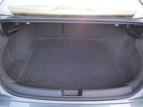 Certified 2024 Volkswagen Jetta SE image 18