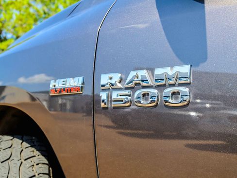 Used 2017 RAM 1500 Big Horn AWD/4WD image 3