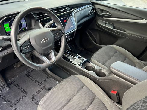 Used 2022 Chevrolet Bolt EUV LT w/ Comfort Package image 10