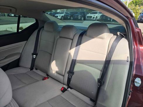 Used 2023 Nissan Altima 2.5 SV FWD image 19