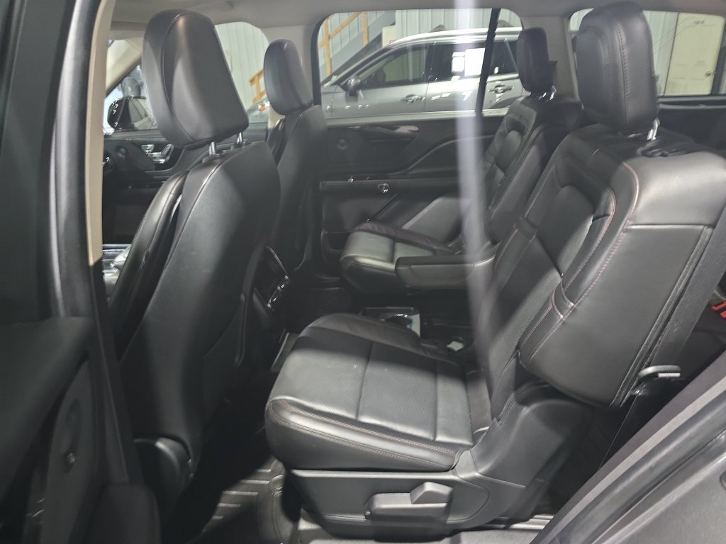 Used 2022 Lincoln Aviator Reserve w/ Elements Package Plus AWD/4WD image 14