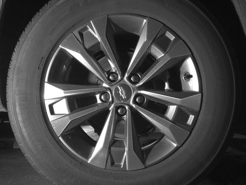 Used 2025 Chevrolet Equinox LT FWD image 15