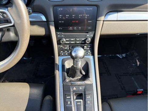 Used 2018 Porsche 718 Boxster Roadster 2D image 15