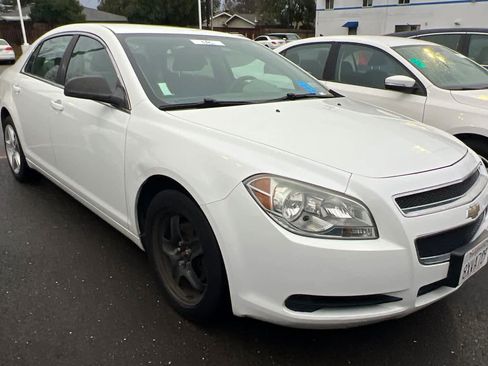 Used 2012 Chevrolet Malibu LS image 3