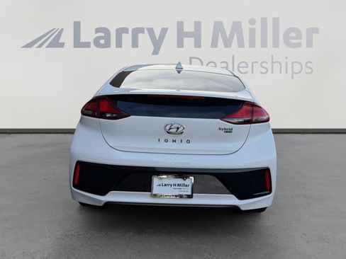 Used 2017 Hyundai Ioniq Blue image 4